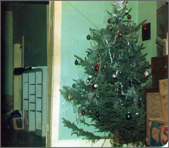 Christmas__1975.jpg