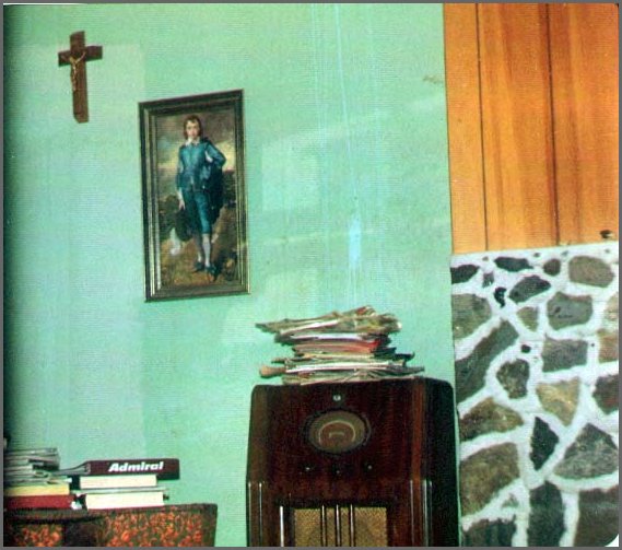 Livingroom_1975.jpg