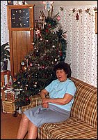 Mom_Christmas_1981.jpg