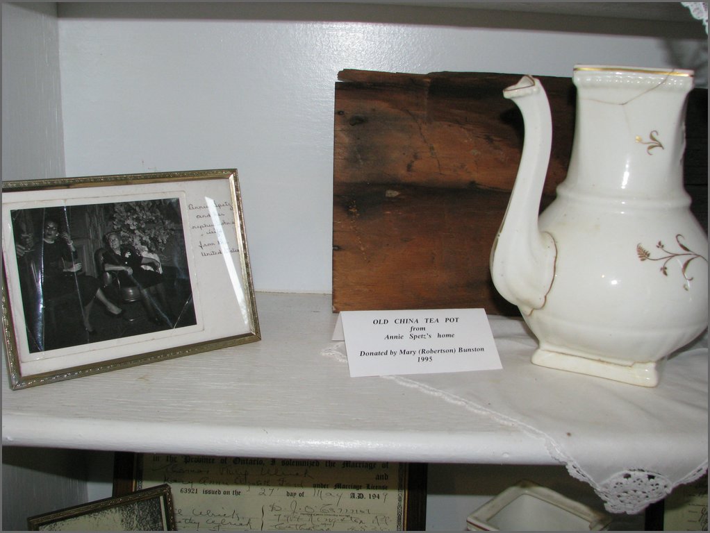 022 Annie Spetz's Tea Pot.JPG