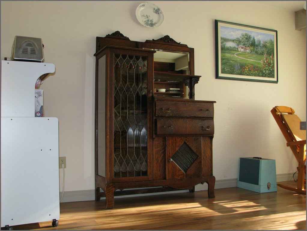 China Cabinet 04.jpg
