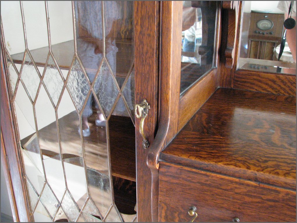 China Cabinet 08.jpg