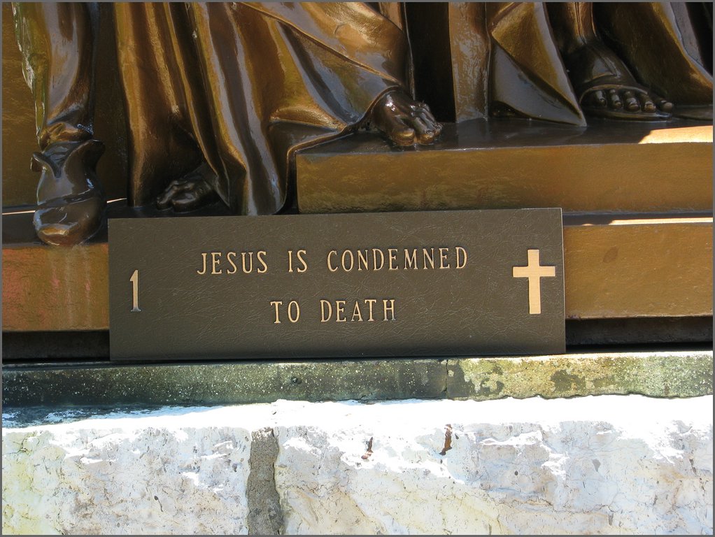 Martyrs' Shrine 001a.jpg