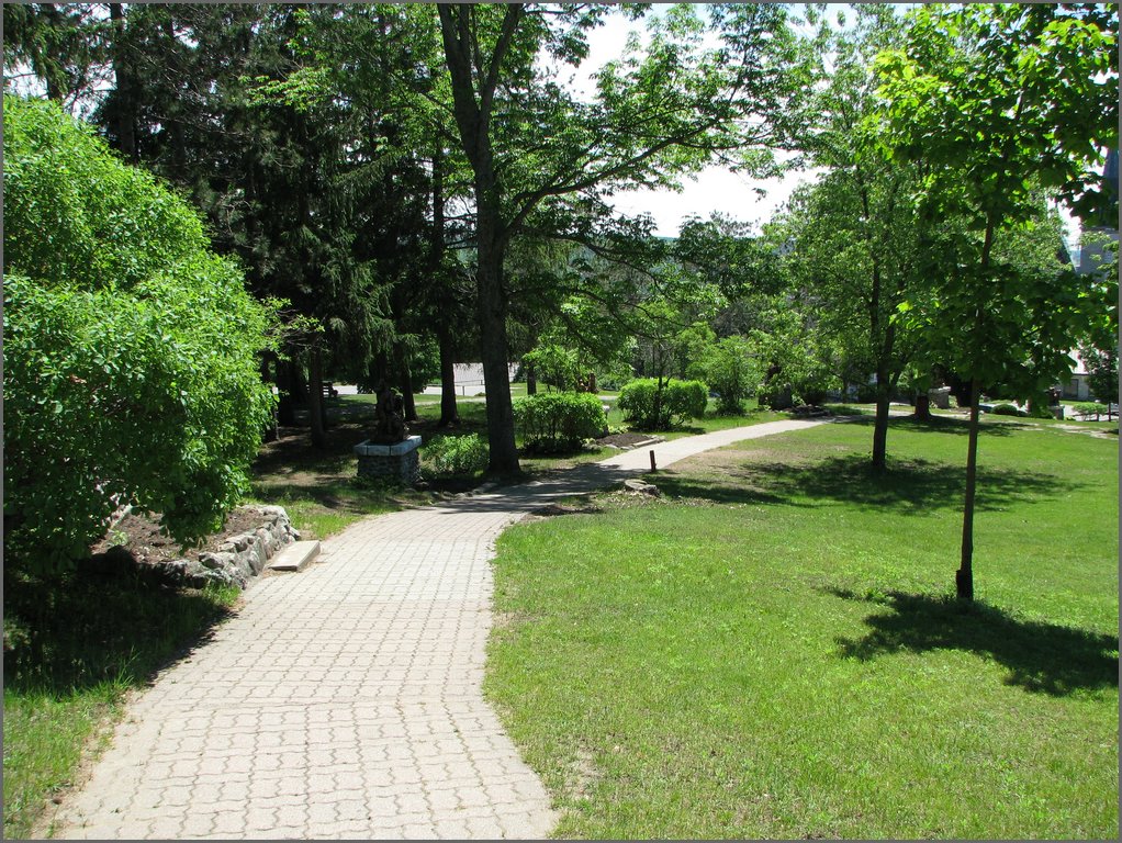 Martyrs' Shrine 054.jpg