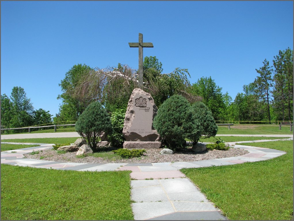 Martyrs' Shrine 098.jpg