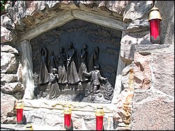 Martyrs' Shrine 031.jpg