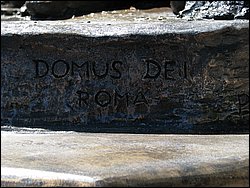 Martyrs' Shrine 087.jpg