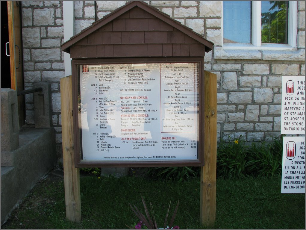 Martyrs' Shrine 016.jpg
