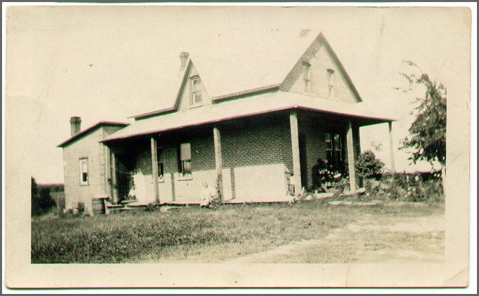 Mechefske House Powassan.jpg