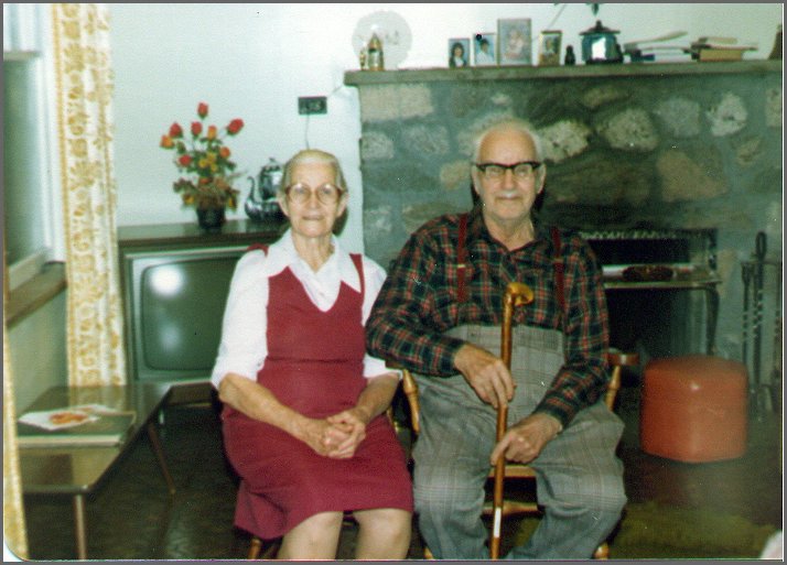 Grandma_&_Grandpa_Oct_1979.jpg