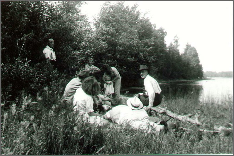 Picnic_Grounds_Wolfe_Lake.jpg