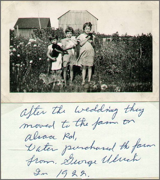 Walter's_Family_(Betty, Yvonne&Marie).jpg