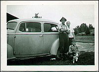 1939_Hudson_Grandpa_Grandma_Bunny.jpg