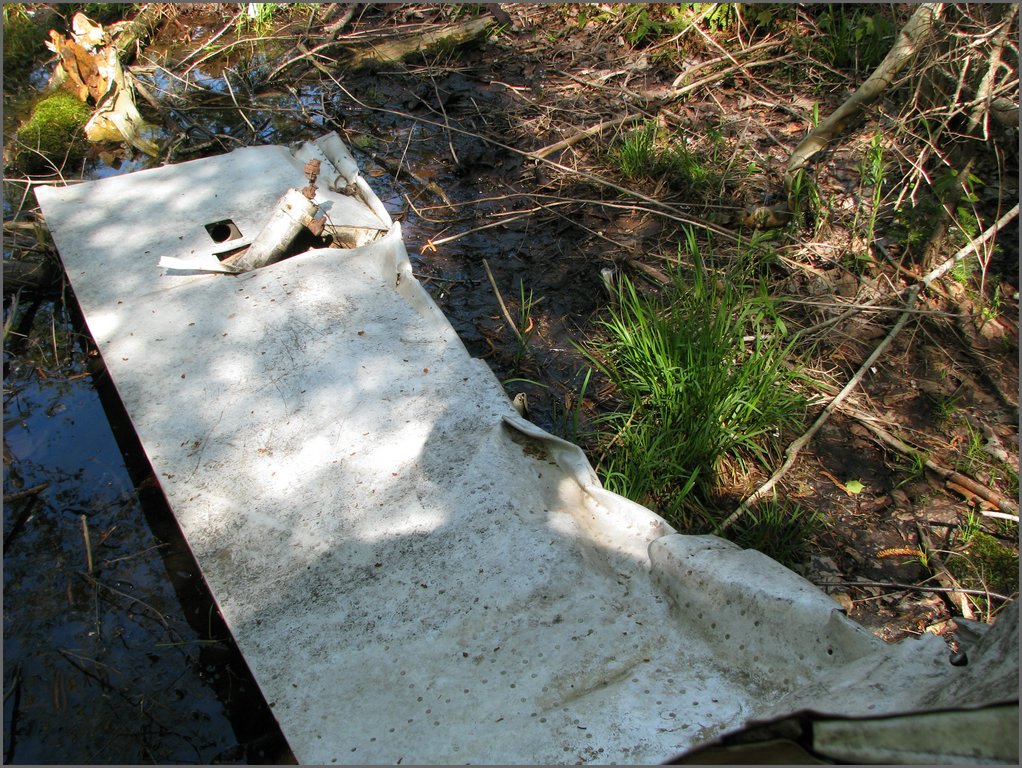 CF100 Crash Site May 2008 46.JPG