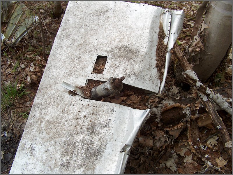 CF100 Crash Site 27.jpg