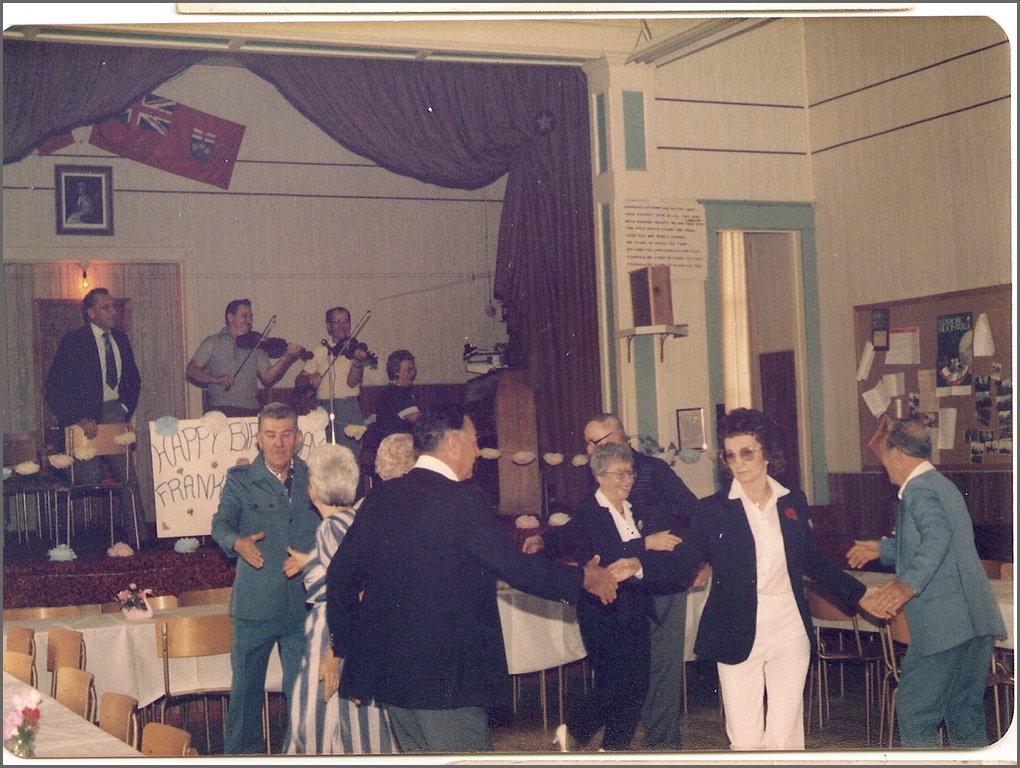 Golden Sunshine Club Square Dance.jpg