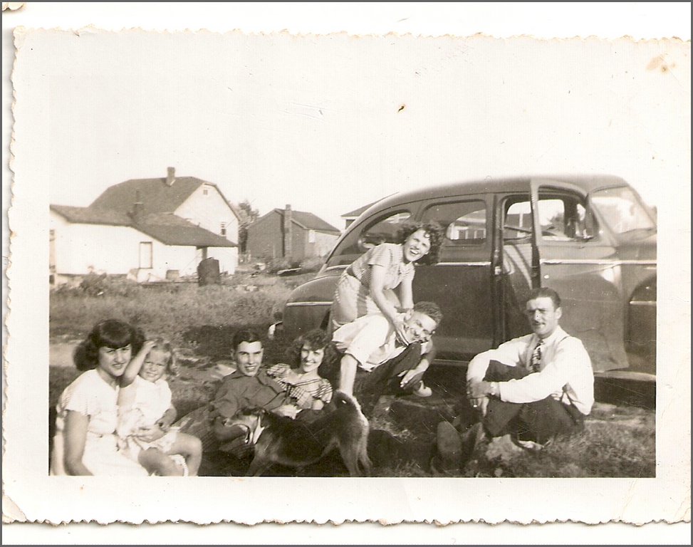 Paul&his sisters&Donna.jpg