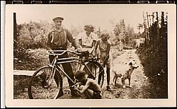 1938-08 Paul, Marie, Yvonne&Betty.jpg