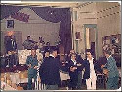 Golden Sunshine Club Square Dance.jpg