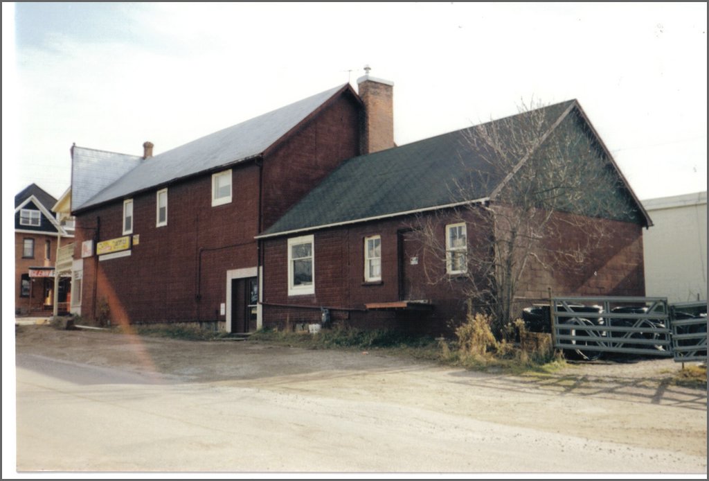 1989 rear of store.jpg