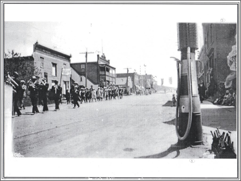 powassan fair day 1914.jpg