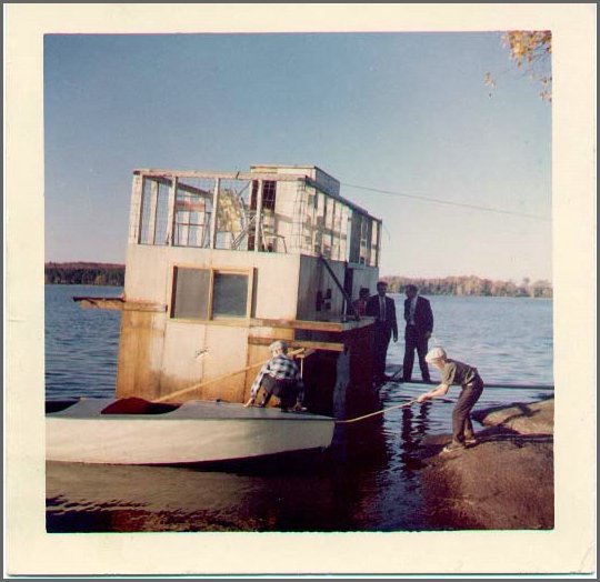 1'st_Houseboat.jpg