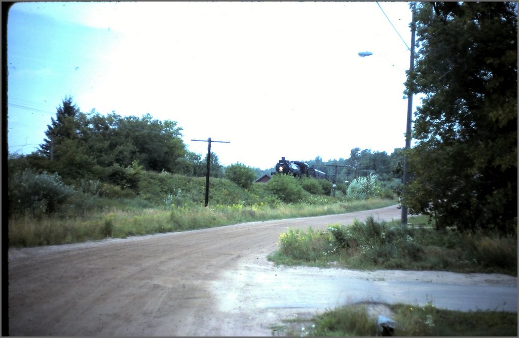 1982-08 Steam Train Powassan 02.JPG