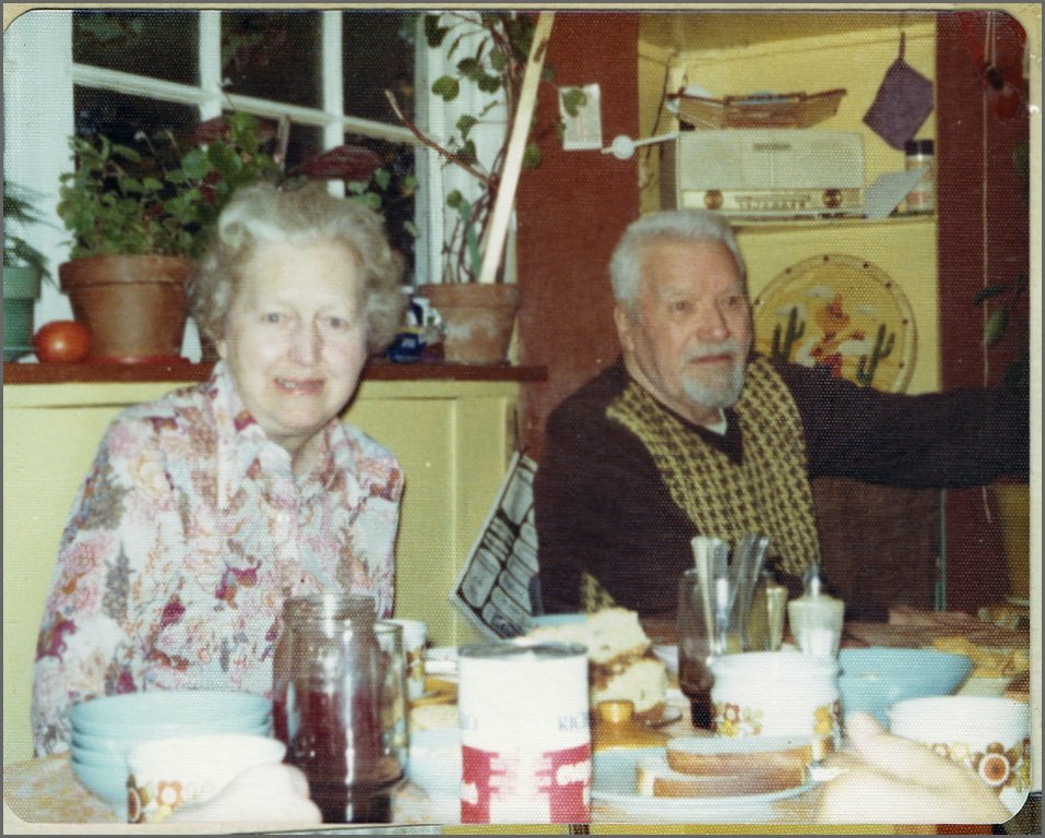 Bess and Walter Toeppner.jpg