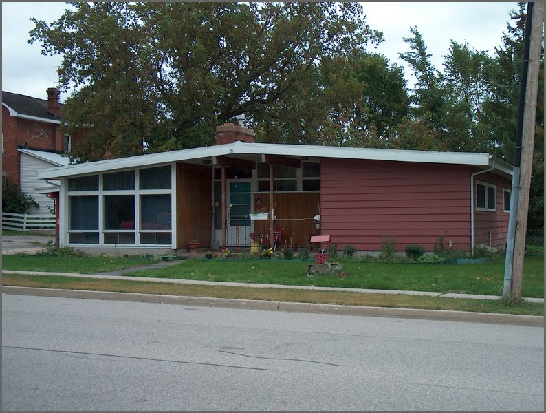 137 Clark St.jpg