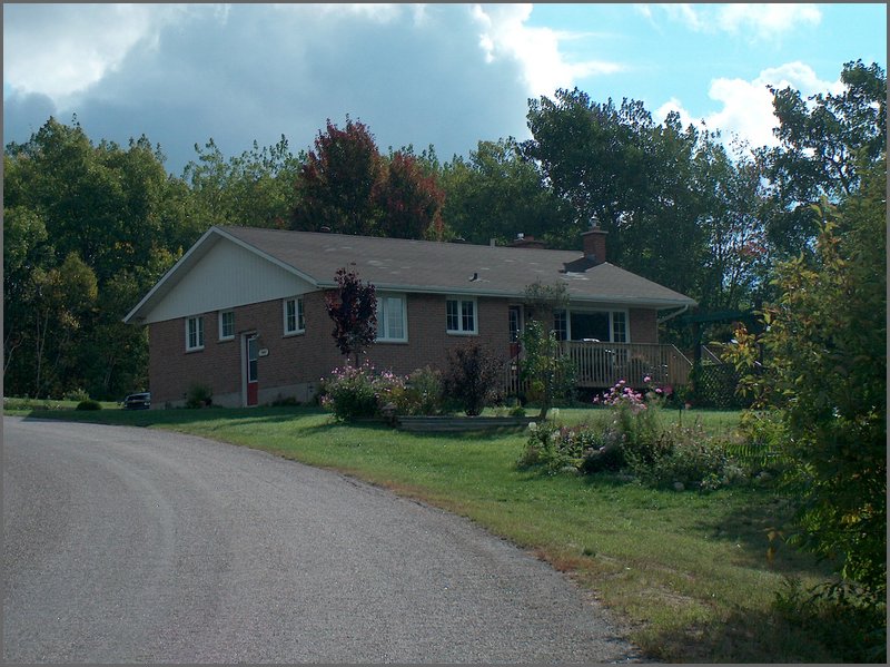 175 Valleyview Dr E.jpg