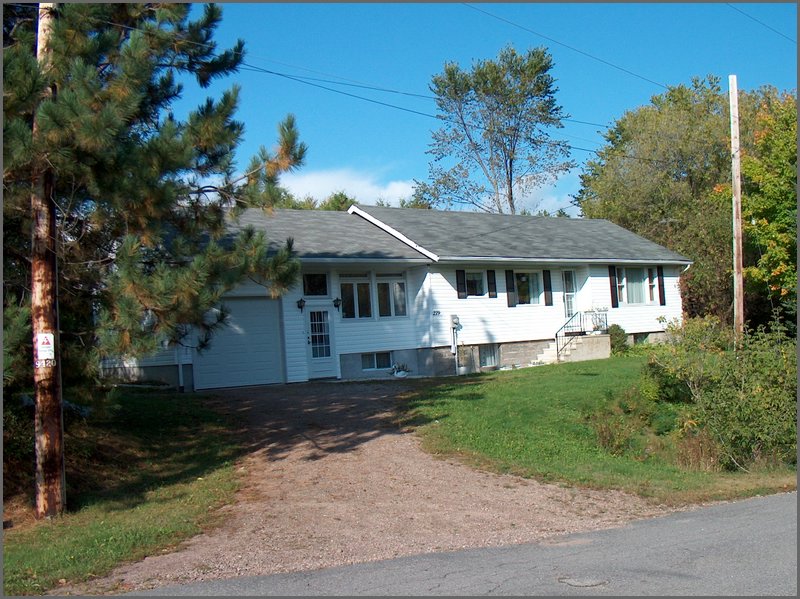 279 Bridge St.jpg