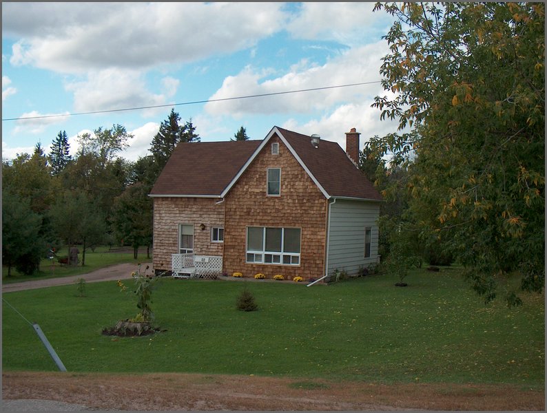  52 Valleyview Dr E.jpg