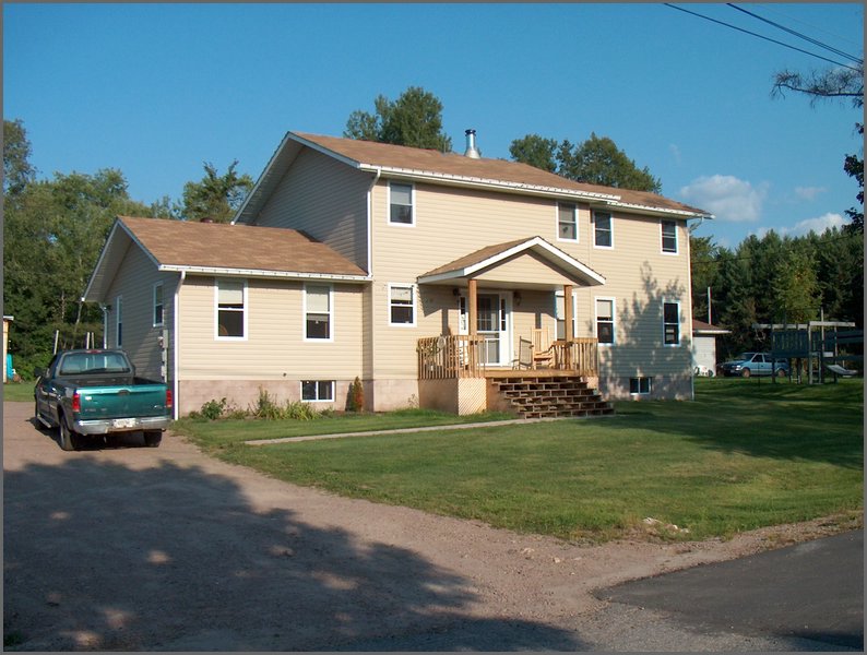  78 Queens Ave.jpg
