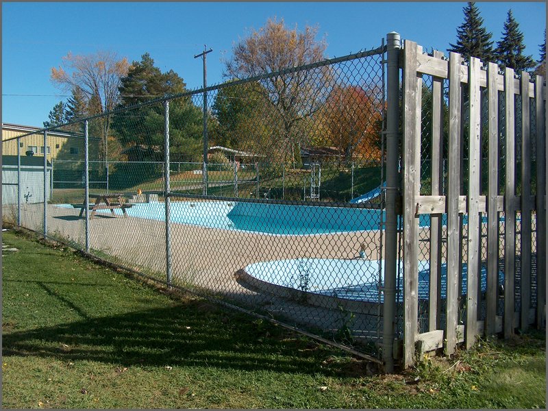 Powassan Pool 5.jpg