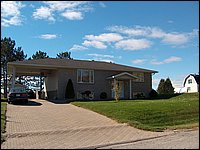 525 Valleyview Dr W.jpg