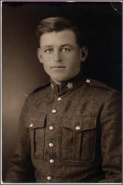 01 Robert Henry Toeppner WW1.jpg