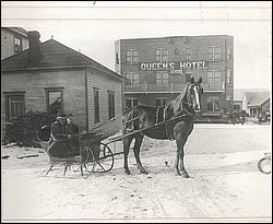 Queens Hotel Trout Creek.jpg