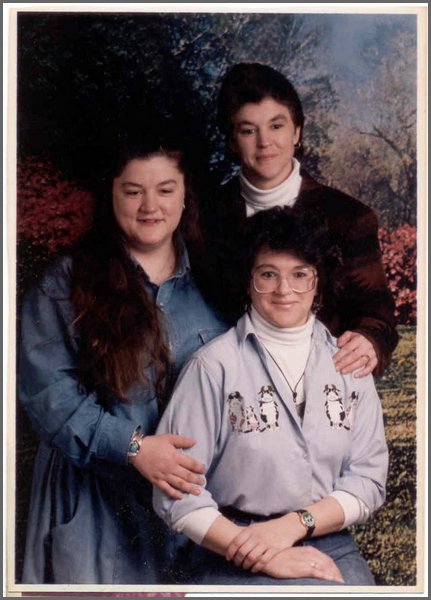 Tanya,Carmie,Angie O'Connor.jpg