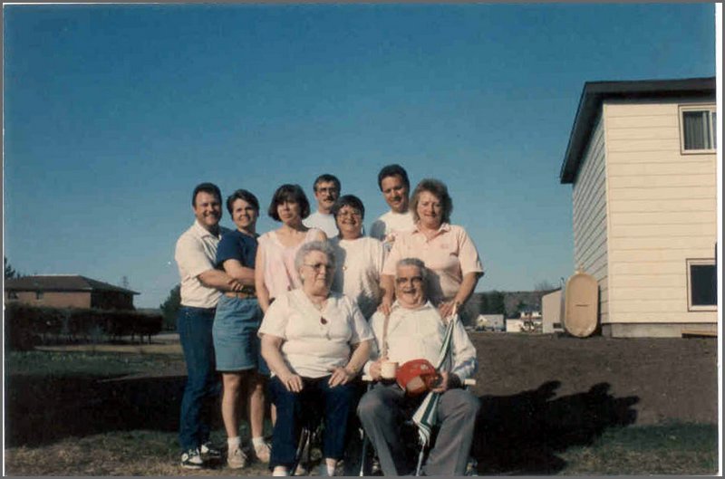 Tim,Nijola,Angela,Breen,Donna,Charlie,Paula Bernetta&Paul.jpg